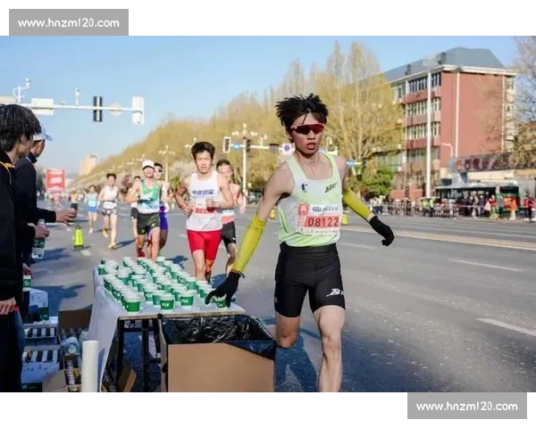 马拉松占用公共资源的争议与价值：一场城市发展的博弈